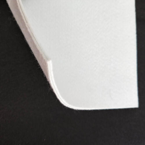 解析綠色環(huán)保復(fù)合土工膜的施工方法