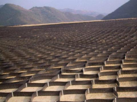 土工格室軟土路基加筋工程